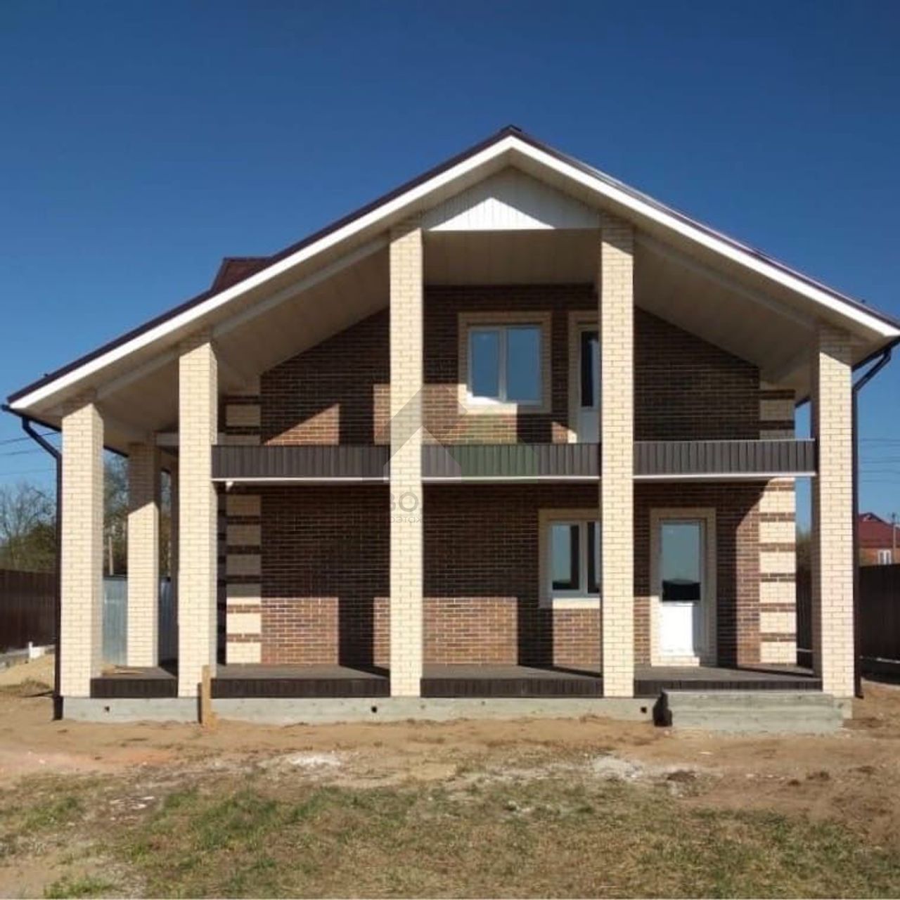 Построенный дом Дом из газобетонных блоков по проекту С-238 ГБ «Идилия» (216.1 м²)