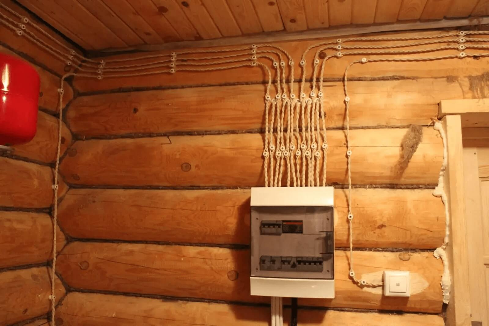 Электропроводка в бревенчатом доме