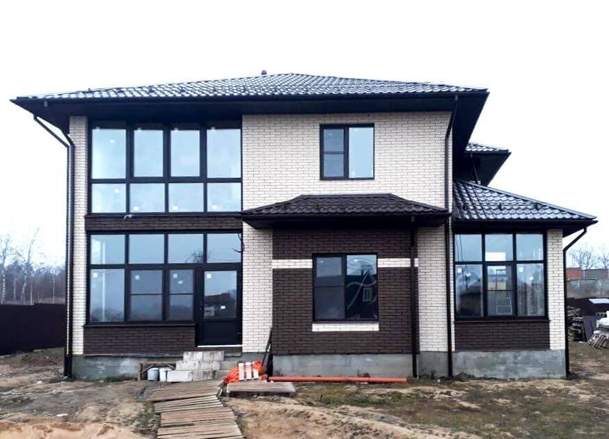 Дом из газобетонных блоков по проекту С-217 ГБ «Саянск» (227.6 м²)